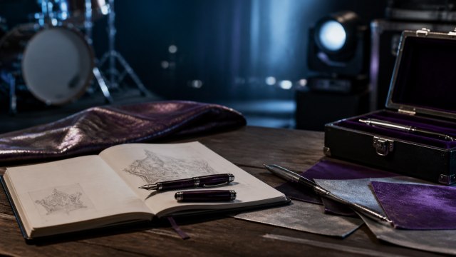 Great Characters Queen: Music, Stage, and Visual Identity