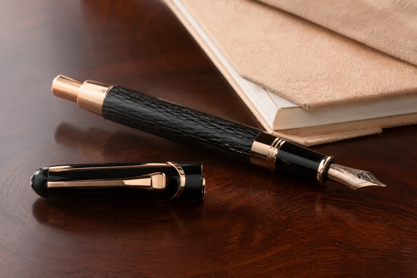 O sistema retrátil — imagem editorial exclusiva relacionada a Montblanc Bohème: elegância compacta e pena retrátil
